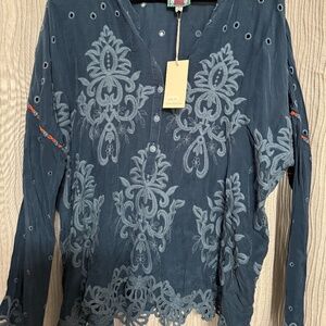 Johnny Was Top, Blue size large